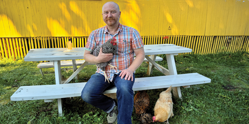 Survives Chicago Rodents & Steams All Winter—Without the Pain of Constant Turning
