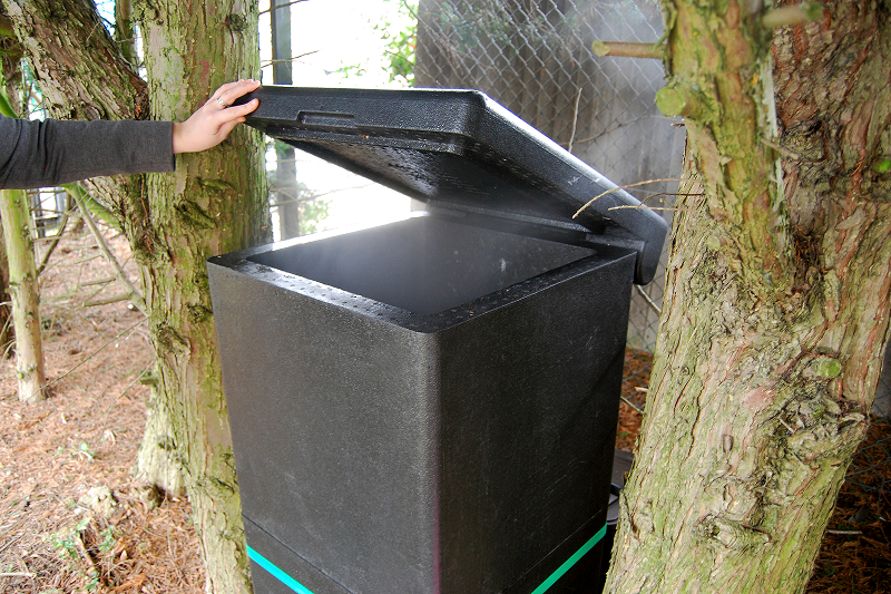 Hot Composting 104-140°F